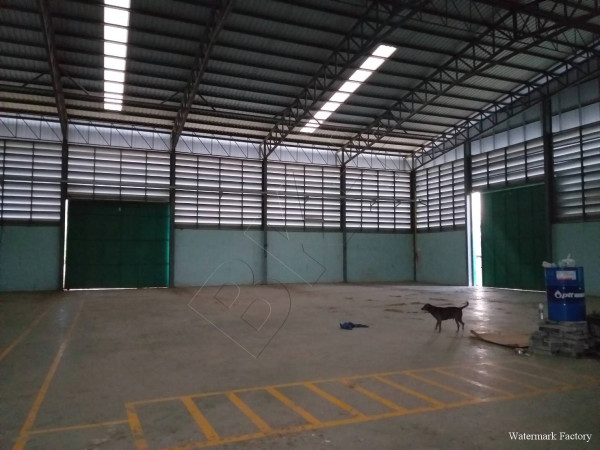 ขายด่วนสิ่งปลูกสร้างพร้อมอาคารโรงงาน 800 ตรม บนที่ดินขนาด 2 ไร่  ย่านคลองกิ่ว บ้านบึง ชลบุรี