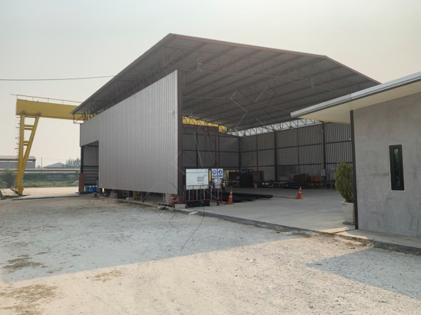 โรงงานให้เช่า   มีช็อป มีออฟฟิศสำนักงาน มีเครน ไฟฟ้า 3 เฟส อาคารพื้นที่ใช้สอย 600 ตารางเมตร
