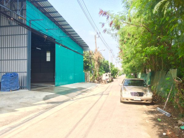 โกดังให้เช่าขนาด 305 ตรม ลาดพร้าว 101 ซอยโพธ์แก้ว 3 แยก 7 