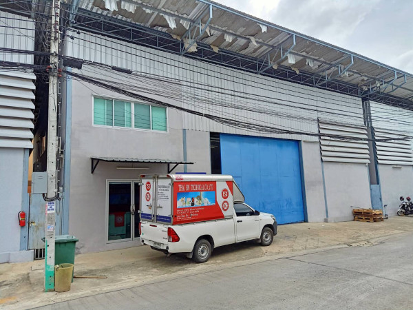  โกดังให้เช่า ขนาด 450 ตรม ลาดพร้าว 101 