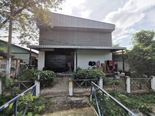 ให้เช่าอาคารโกดังคลังสินค้าพร้อมออฟฟิศและห้องพัก ขนาด 400 ตรม ย่านคลอง 1 ใกล้เชียร์รังสิต  ทำเลดีติดถนนลำลูกกา ถนนพหลโยธิน
