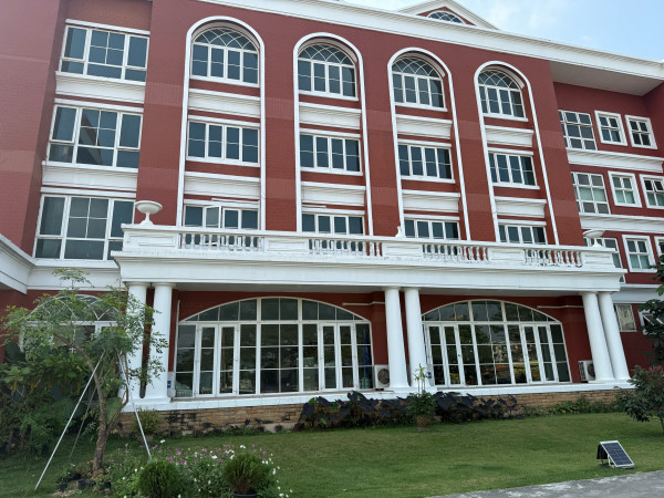 ให้เช่าห้องขนาด 56 ตรม สำหรับทำธุรกิจประเภทติวเตอร์โรงเรียนสอนต่างๆ/ออฟฟิศ   ในโครงการ Siam Learning Space ย่าน ธัญบุรี ปทุมธานี