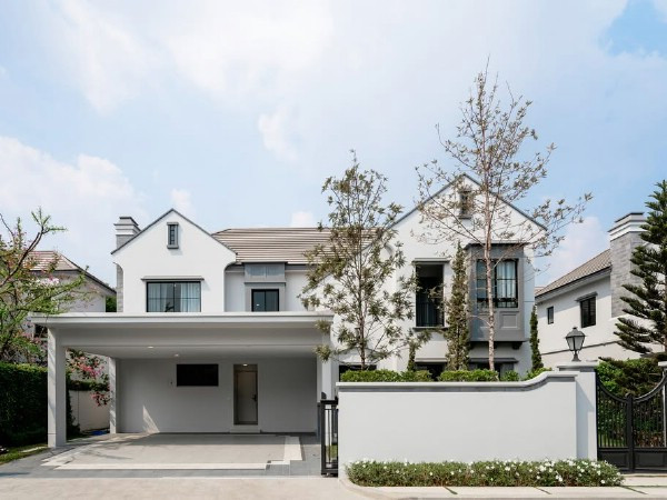 H 3114 ให้เช่าบ้านเดี่ยวย่านกรุงเทพกรีฑาตัดใหม่ โครงการหรู Nantawan Rama 9 New Krungthepkreetha